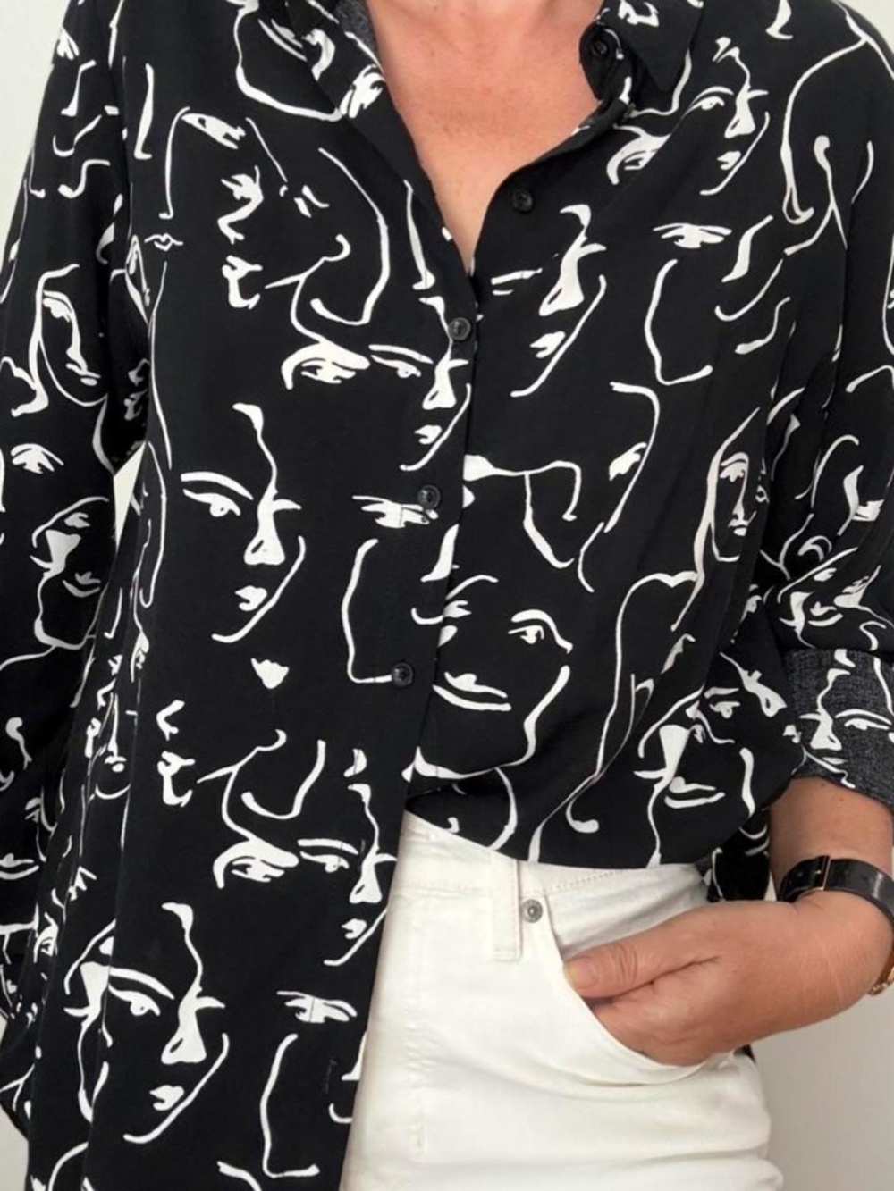 Big Dart black & white Top abstract face pattern  Subtle  Hi/Low size L/XL NWOT